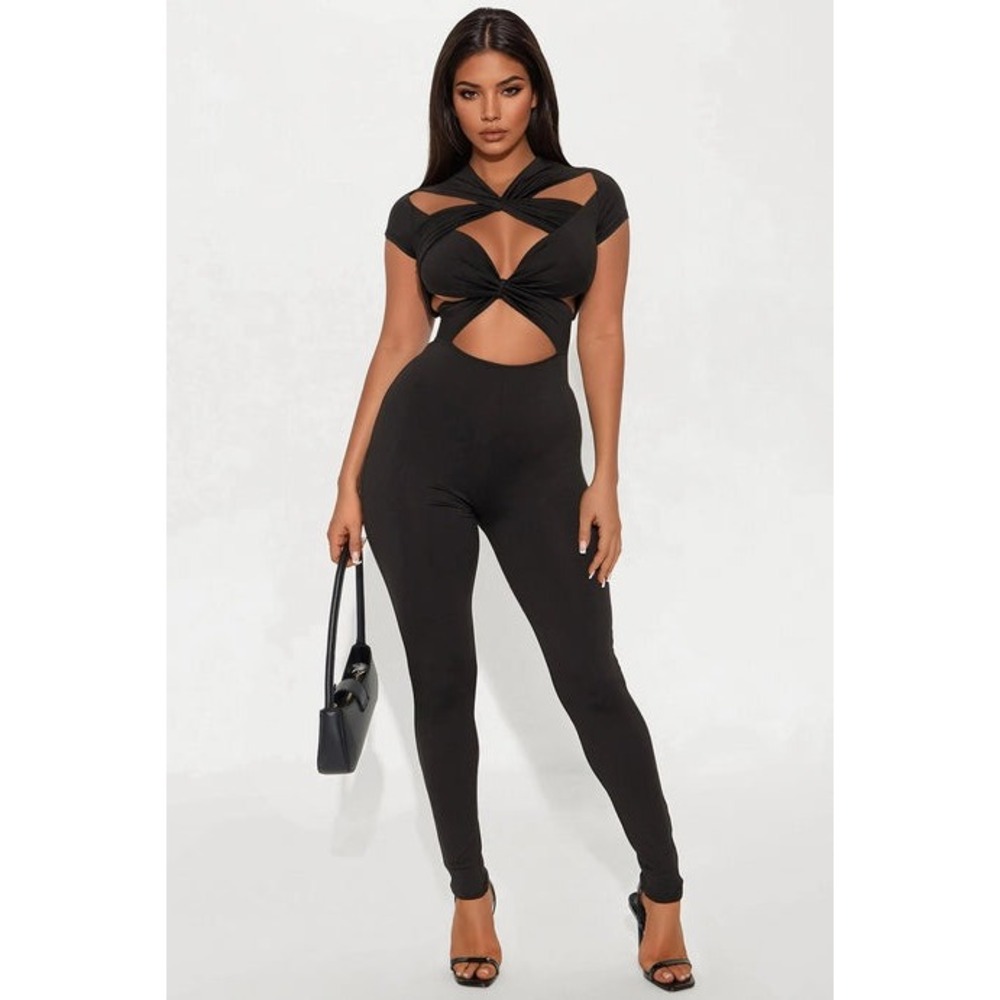 Fashion Nova Gabriella Short Sleeve Cut Out Jumpsuit Black HKJ24908 Size S